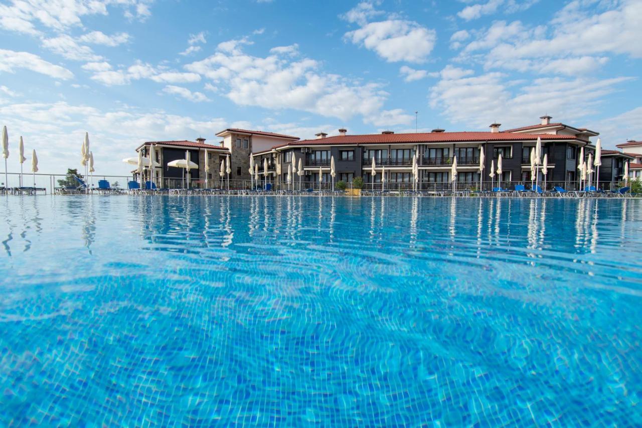 Nevis Resort & Aqua Park ซันนีบีช ภายนอก รูปภาพ